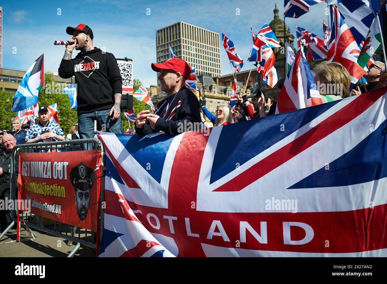 Glasgow Écosse, Royaume-Uni 20 avril 2024. Une contre-manifestation pro-syndicale a lieu à George Square pendant la Marche et le rassemblement pour une Écosse indépendante. crédit sst/alamy live news Banque D'Images