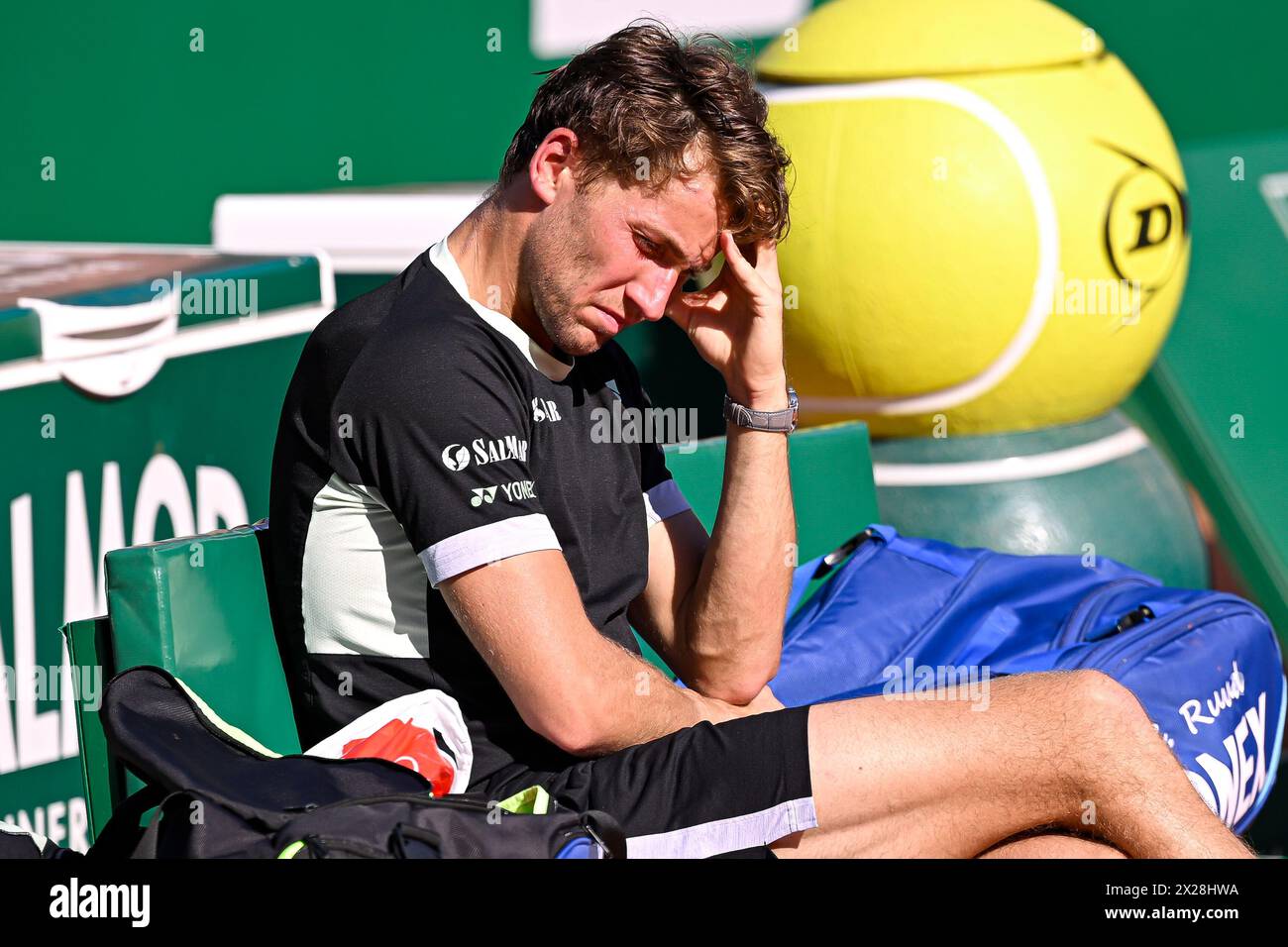 Paris, France. 14 avril 2024. Casper Ruud lors de la finale Rolex Monte-Carlo ATP Masters 1000 tennis le 14 avril 2024 au Monte Carlo Country Club de Roquebrune Cap Martin, France près de Monaco. Crédit : Victor Joly/Alamy Live News Banque D'Images