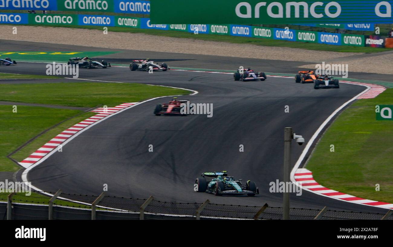 Shanghai, Chine. 21 avril 2024. Les pilotes participent au Grand Prix de formule 1 de Chine sur le circuit international de Shanghai à Shanghai, en Chine, le 21 avril 2024. Crédit : Xia Yifang/Xinhua/Alamy Live News Banque D'Images