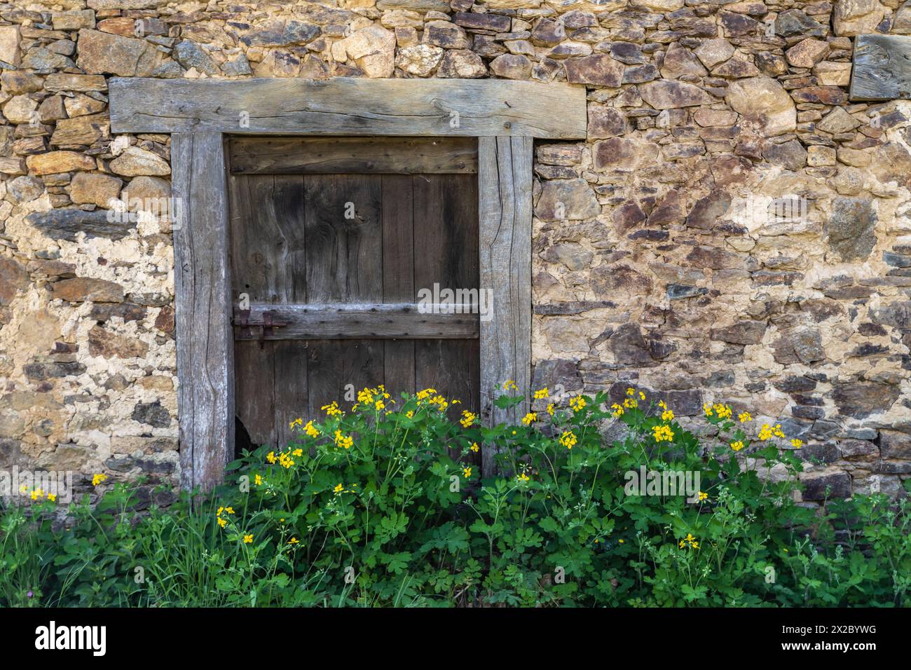 Bouillaguet - porte pittoresque de ferme Banque D'Images