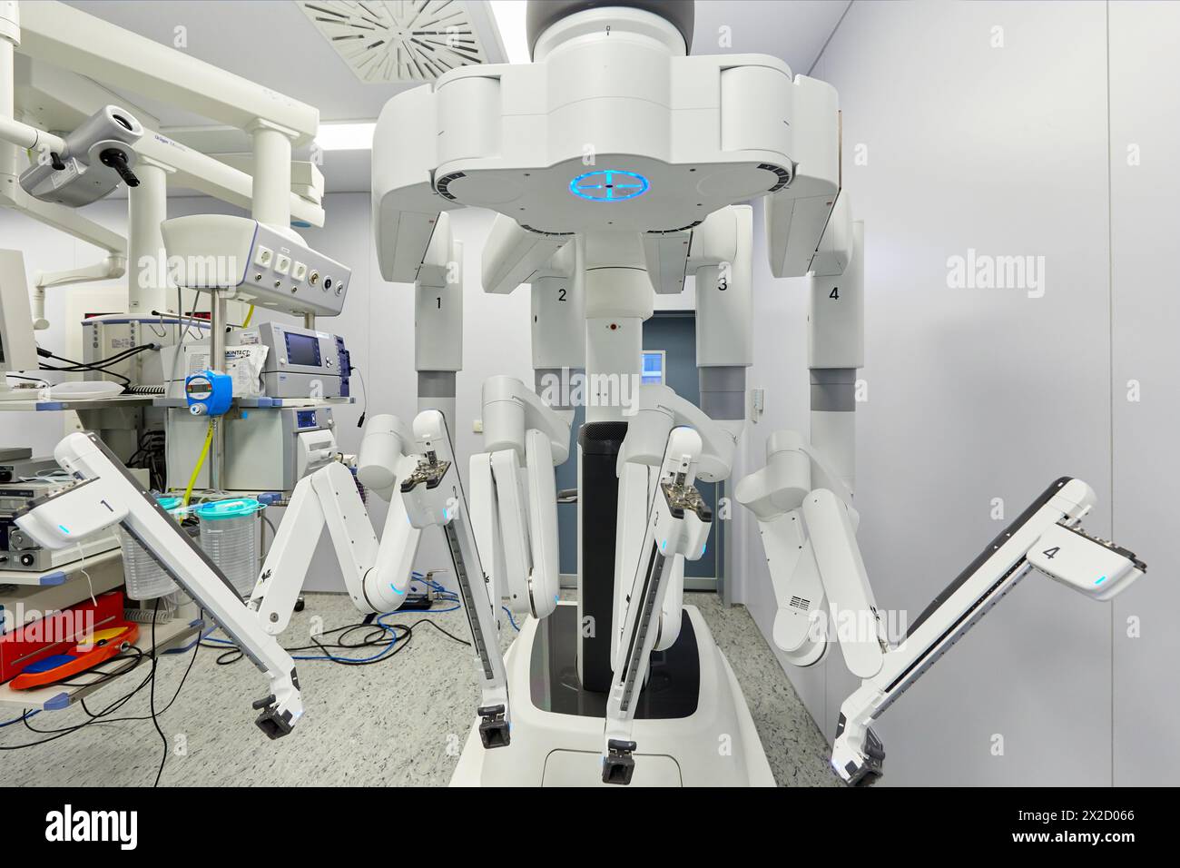 Traitement chirurgical du cancer de la prostate, prostatectomie radicale, robot chirurgical Da Vinci, Urologie, chirurgie, salle d'opération, hôpital Onkologikoa, oncolog Banque D'Images