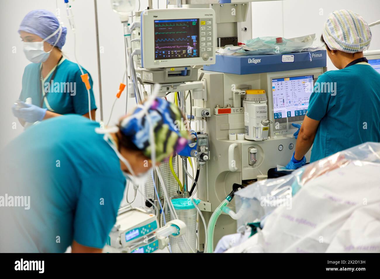L'écran Paramètres vitaux, chirurgie, bloc opératoire, Hôpital Onkologikoa, Institut d'oncologie, Centre de cas pour la prévention, le diagnostic et le traitement du cancer, Banque D'Images