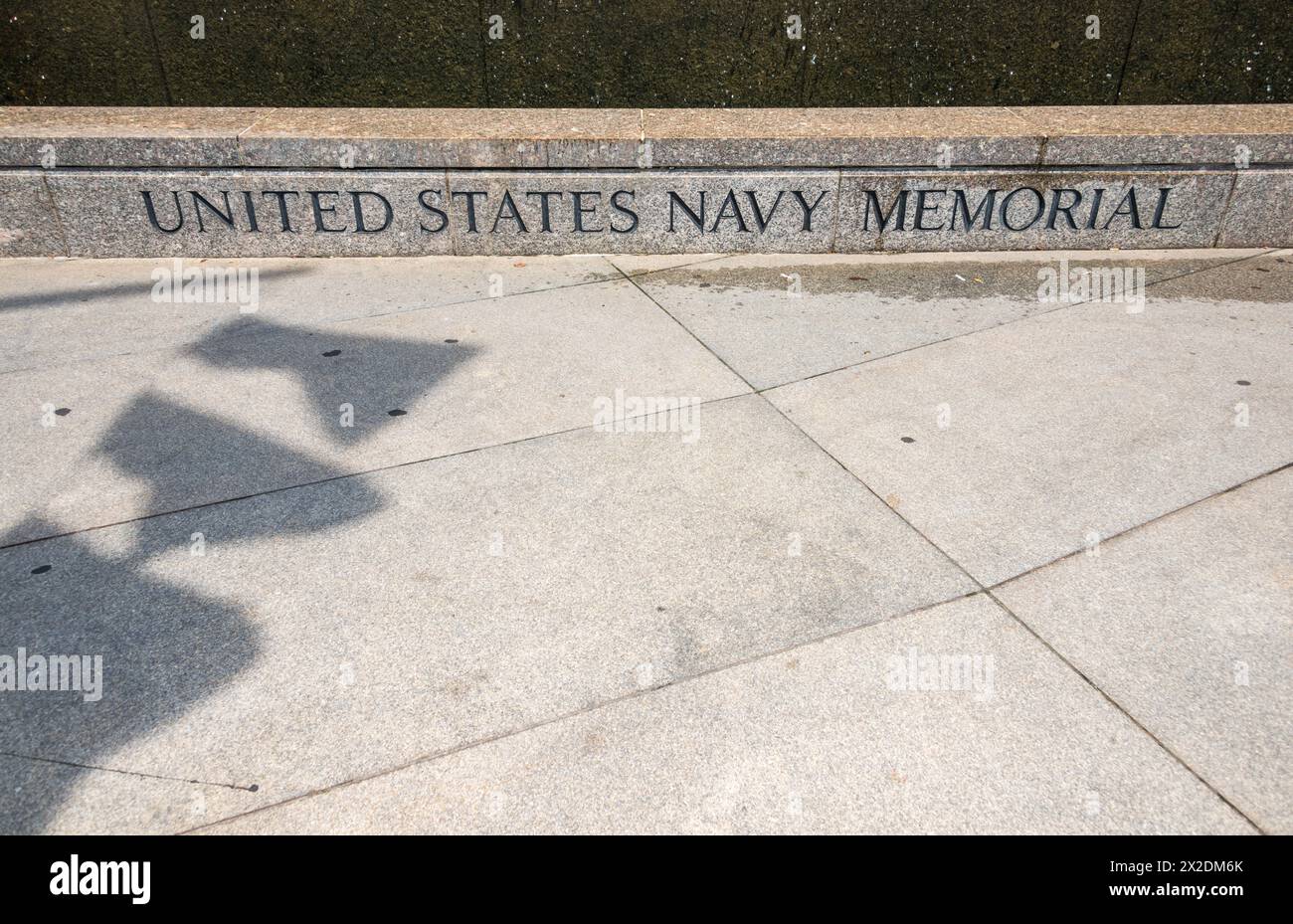 L'US Navy Memorial Plaza, Park à Washington D.C. honorant ceux qui ont servi ou servent actuellement dans la Marine, le corps des Marines, la Garde côtière, an Banque D'Images