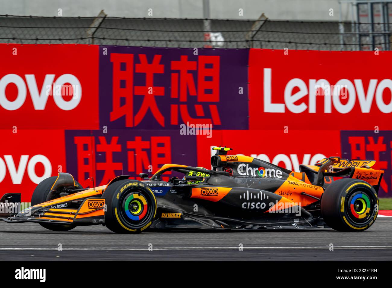 SHANGHAI, CHINE - 21 AVRIL : Lando Norris, McLaren F1 MCL60 lors du Grand Prix de F1 de Chine sur le circuit international de Shanghai le 21 avril 2024 à Shanghai, Chine. (Photo de Michael Potts/BSR Agency) Banque D'Images
