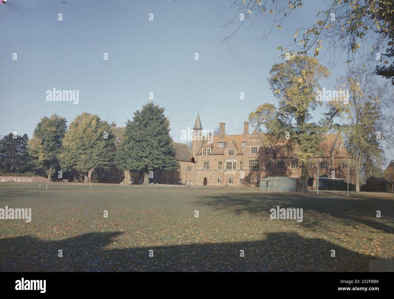 Un terrain de rugby en face du Radley College, Abingdon, Oxfordshire, photographié par le 7e Photographic reconnaissance Group de l'United States Army Air Forces en 1942-1945. Banque D'Images