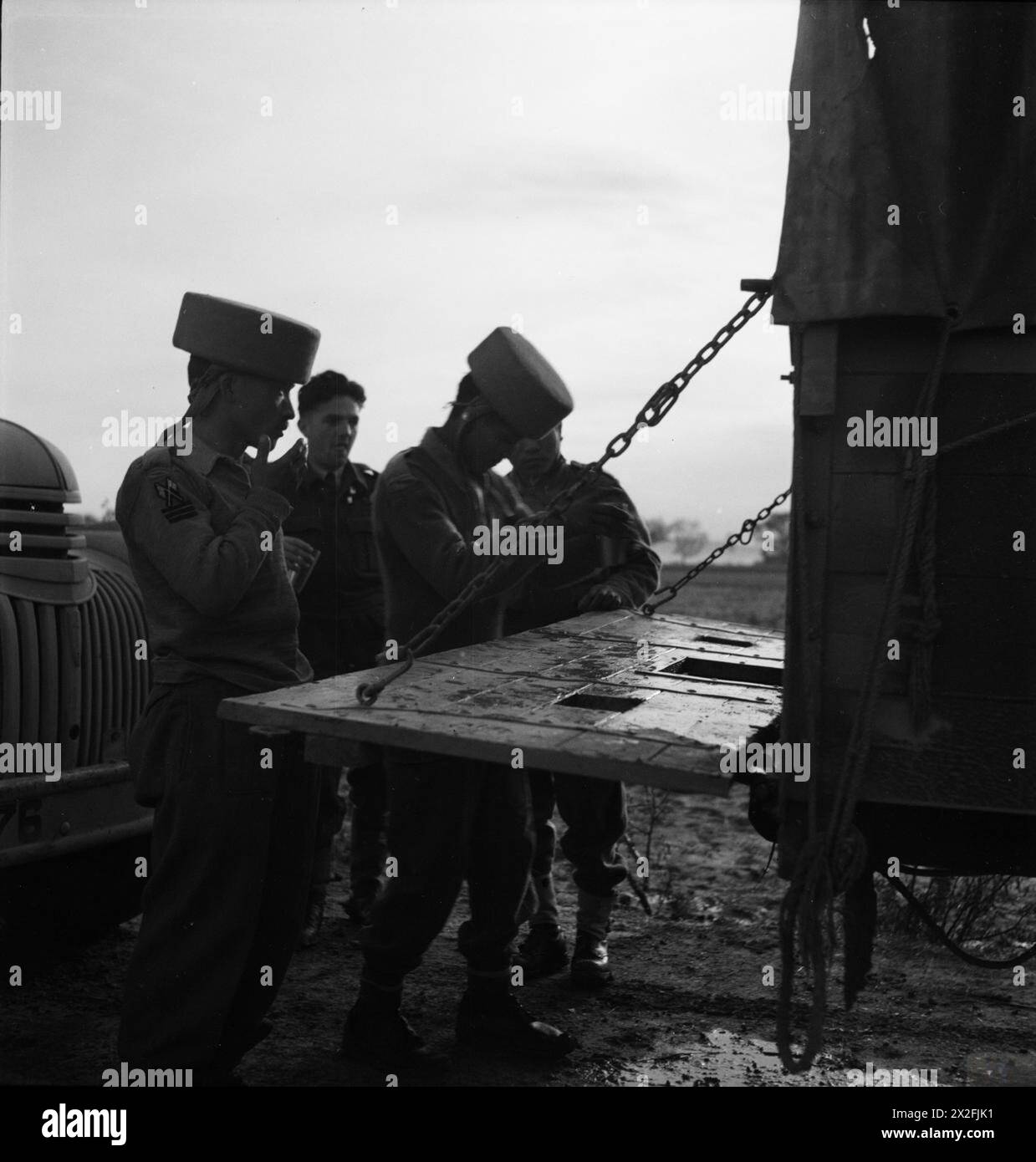 Cecil Beaton photographie la vie civile, les événements culturels et les conditions de guerre en Inde, en Birmanie et en Chine de décembre 1943 à août 1944. Banque D'Images