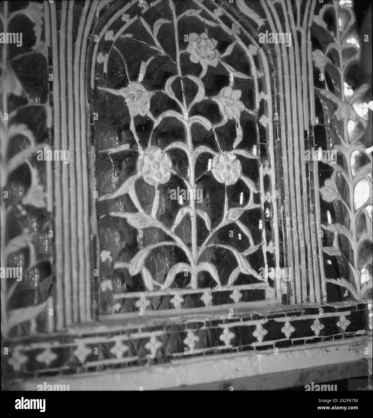 Cecil Beaton photographie la vie sociale, les pratiques culturelles et les conditions de guerre en Inde, en Birmanie et en Chine de décembre 1943 à août 1944. Banque D'Images