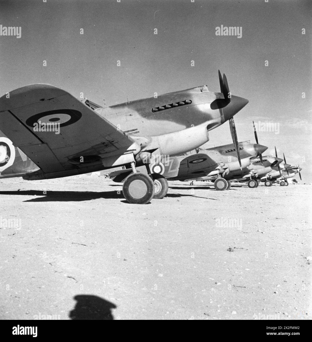 Photographie officielle représentant un individu ou un événement, servant de document historique documenté sans contexte supplémentaire. Banque D'Images