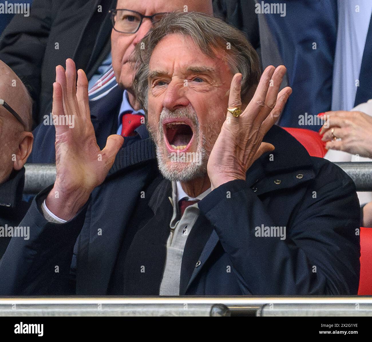 Londres, Royaume-Uni. 21 avril 2024. Manchester United v Coventry City - demi-finale de la FA Cup - Wembley. Sir Jim Ratcliffe, co-propriétaire de Manchester United, regarde pendant le match à Wembley. Crédit photo : Mark pain / Alamy Live News Banque D'Images