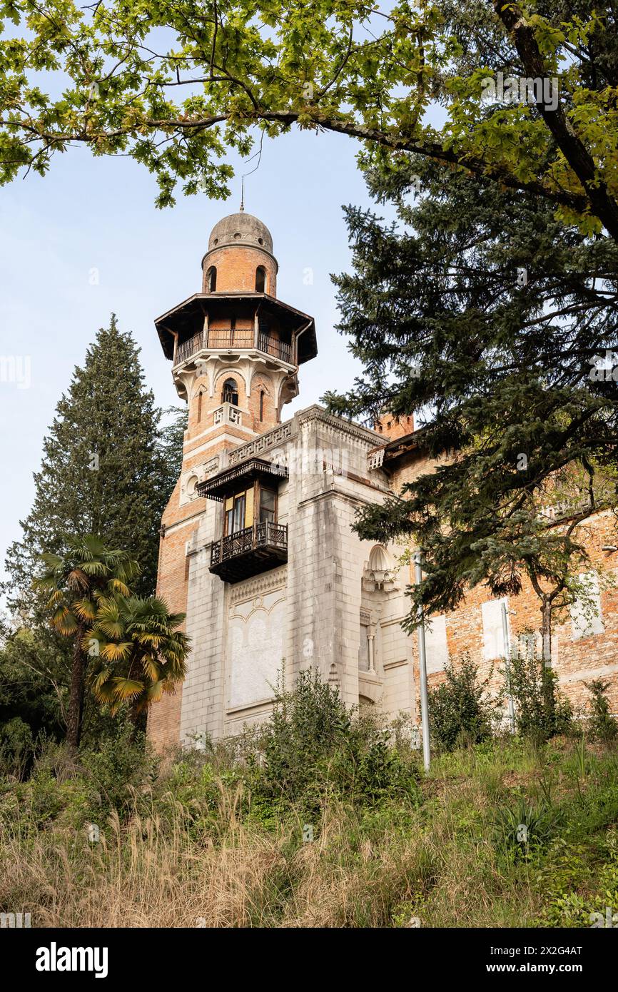 Nova Gorica, Slovénie - 9 avril 2024 : Park Rafut devrait être l'un des lieux centraux de la capitale européenne de la culture 2025 (Gorizia - Nova Banque D'Images