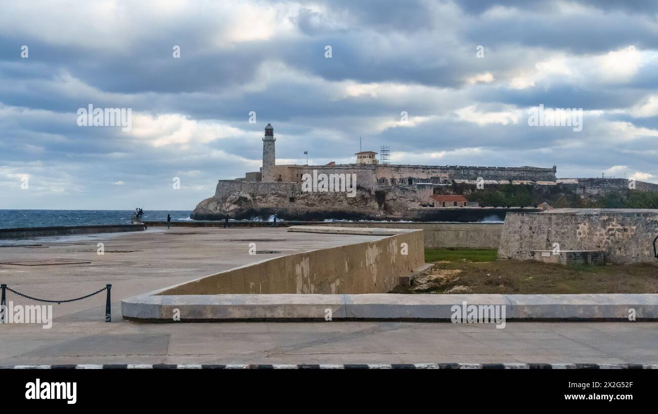 phare du fort du château el morro par temps couvert Banque D'Images