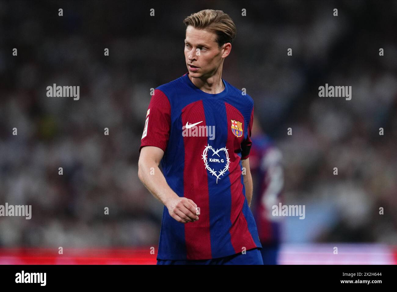 Madrid, Espagne. 21 avril 2024. Frenkie de Jong du FC Barcelone lors du match de Liga entre le Real Madrid et le FC Barcelone a joué au stade Santiago Bernabeu le 21 avril 2024 à Madrid, en Espagne. (Photo de Bagu Blanco/PRESSINPHOTO) crédit : AGENCE SPORTIVE PRESSINPHOTO/Alamy Live News Banque D'Images