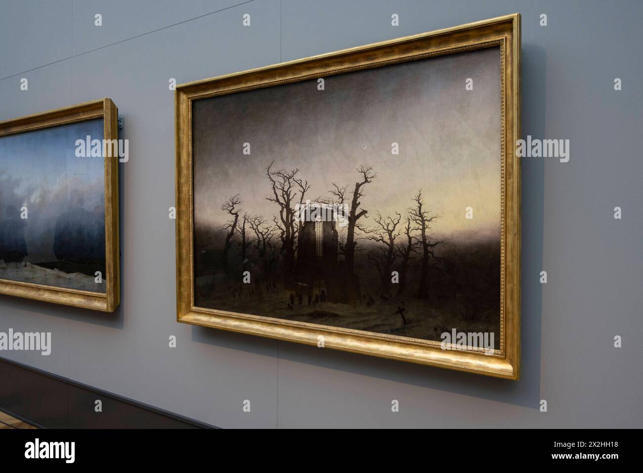 Oelgemaelde Abtei im Eichwald, Sonderausstellung unendliche Landschaften vom Maler der Romantik Caspar David Friedrich, in der Alten Nationalgalerie, Hochformat, AM 19.04.2024 in Berlin Mitte, nur fuer redaktionelle Zwecke, Editorial use only Alte Nationalgalerie etc - Berlin *** Oelgemaelde Abtei im Eichwald, exposition spéciale paysages infinis du peintre romantique Caspar David Friedrich, dans l'Alte Nationalgalerie, format portrait, le 19 04 2024 à Berlin Mitte, pour usage éditorial exclusif, usage éditorial exclusif Alte Nationalgalerie etc Berlin Banque D'Images