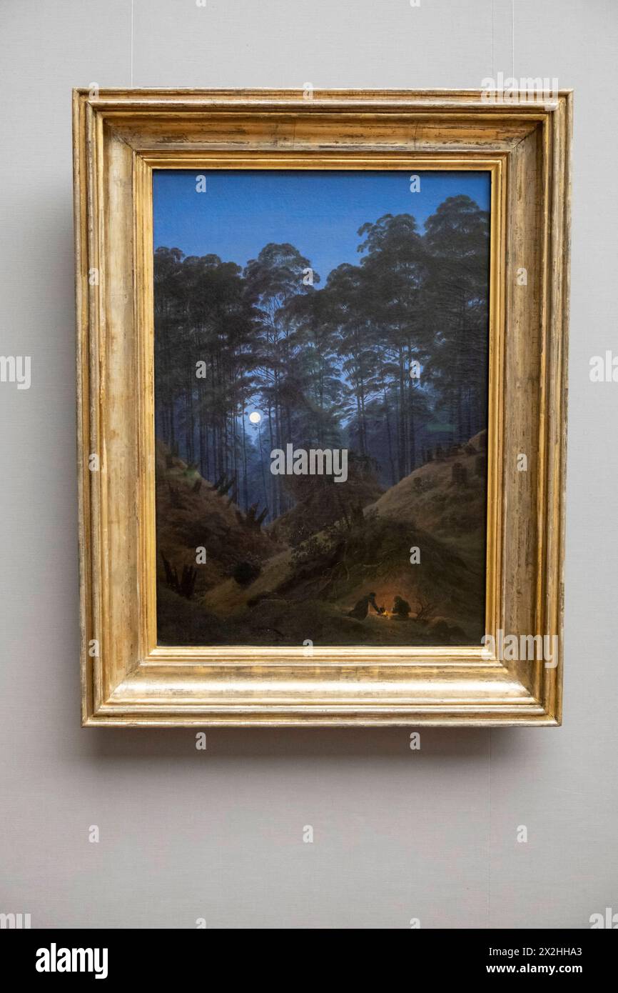 Oelgemaelde Waldinneres BEI Mondschein, Sonderausstellung unendliche Landschaften vom Maler der Romantik Caspar David Friedrich, in der Alten Nationalgalerie, Hochformat, AM 19.04.2024 in Berlin Mitte, nur fuer redaktionelle Zwecke, usage éditorial exclusif Alte Nationalgalerie etc - Berlin *** peinture à l'huile Waldinneres BEI Mondschein, exposition spéciale unendliche Landschaften vom Maler der Romantik Caspar David Friedrich, in der Alten Nationalgalerie, format portrait, le 19 04 2024 à Berlin Mitte, pour usage éditorial exclusif, usage éditorial exclusif Alte Nationalgalerie etc Berlin Banque D'Images