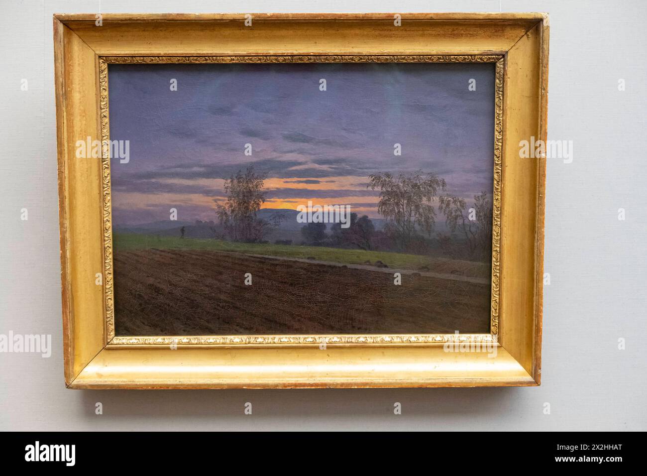 Oelgemaelde Sturzacker der Hamburger Kunsthalle, Sonderausstellung unendliche Landschaften vom Maler der Romantik Caspar David Friedrich, in der Alten Nationalgalerie, Querformat, AM 19.04.2024 in Berlin Mitte, nur fuer redaktionelle Zwecke, Editorial use only Alte Nationalgalerie etc - Berlin *** Oelgemaelde Sturzacker of the Hamburger Kunsthalle, exposition spéciale Infinite Landscapes du peintre romantique Caspar David Friedrich, dans l'Alte Nationalgalerie, format paysage, le 19 04 2024 à Berlin Mitte, uniquement pour usage éditorial, usage éditorial uniquement Alte Nationalgalerie etc Berlin Banque D'Images