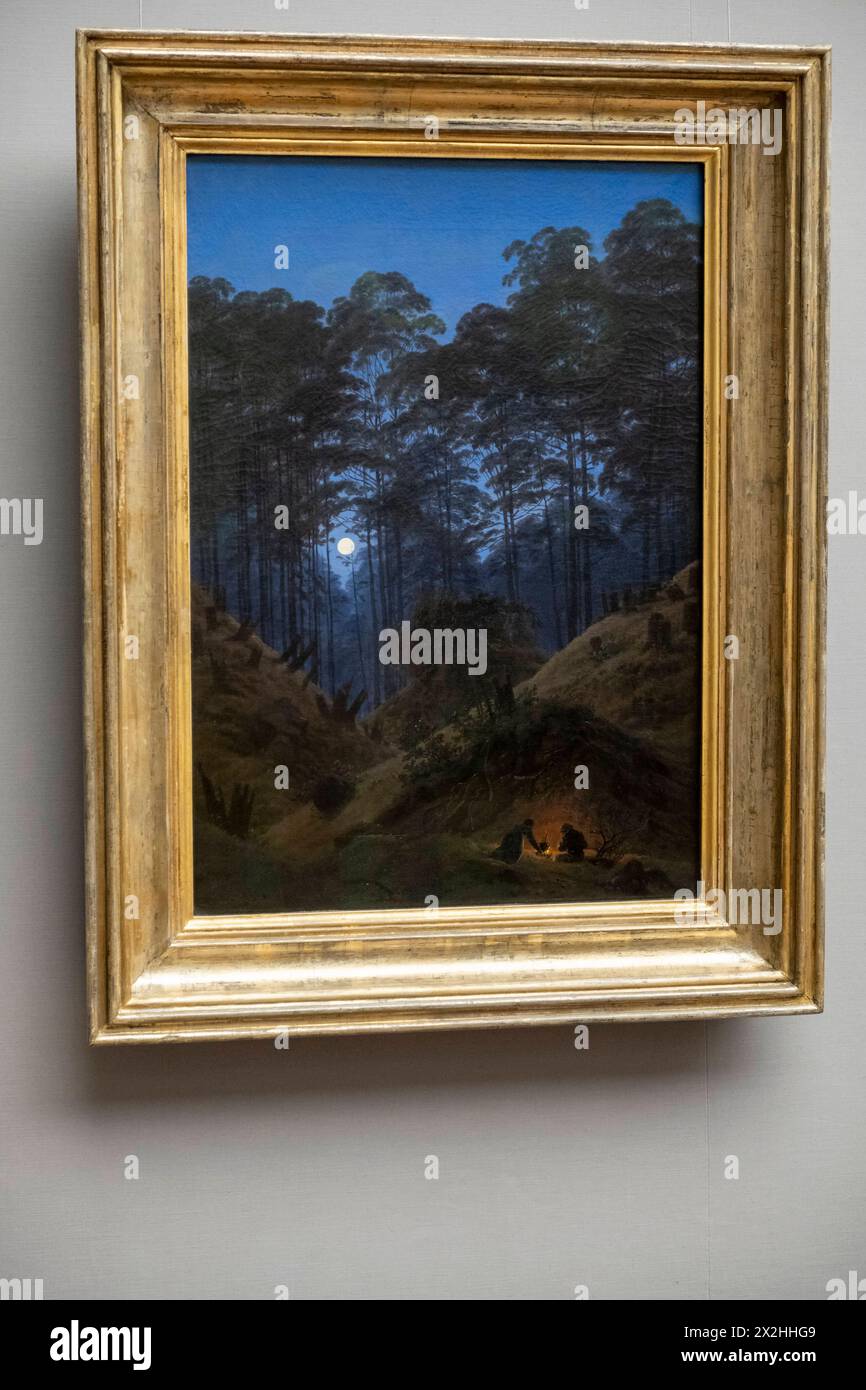 Oelgemaelde Waldinneres BEI Mondschein, Sonderausstellung unendliche Landschaften vom Maler der Romantik Caspar David Friedrich, in der Alten Nationalgalerie, Hochformat, AM 19.04.2024 in Berlin Mitte, nur fuer redaktionelle Zwecke, usage éditorial exclusif Alte Nationalgalerie etc - Berlin *** peinture à l'huile Waldinneres BEI Mondschein, exposition spéciale unendliche Landschaften vom Maler der Romantik Caspar David Friedrich, in der Alten Nationalgalerie, format portrait, le 19 04 2024 à Berlin Mitte, pour usage éditorial exclusif, usage éditorial exclusif Alte Nationalgalerie etc Berlin Banque D'Images