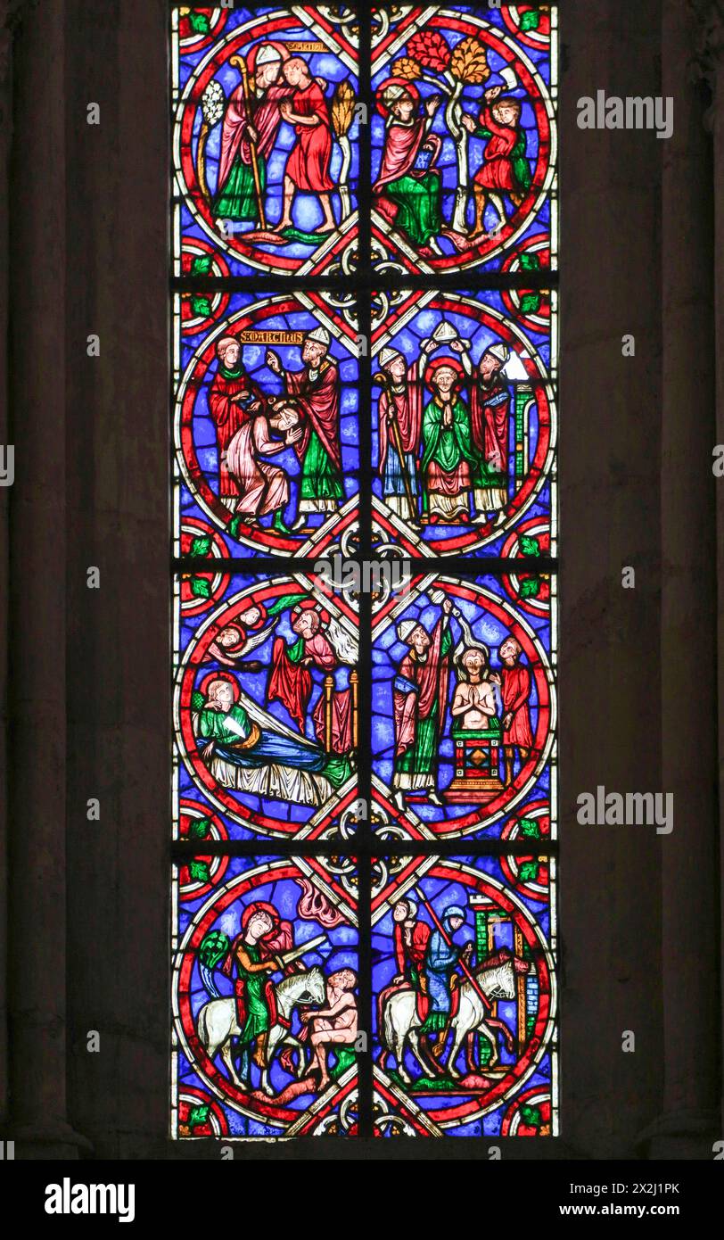 Vitrail dans le chœur gothique, Cathédrale Saint-Julien du Mans roman-gothique, le Mans, Sarthe, pays de la Loire Banque D'Images