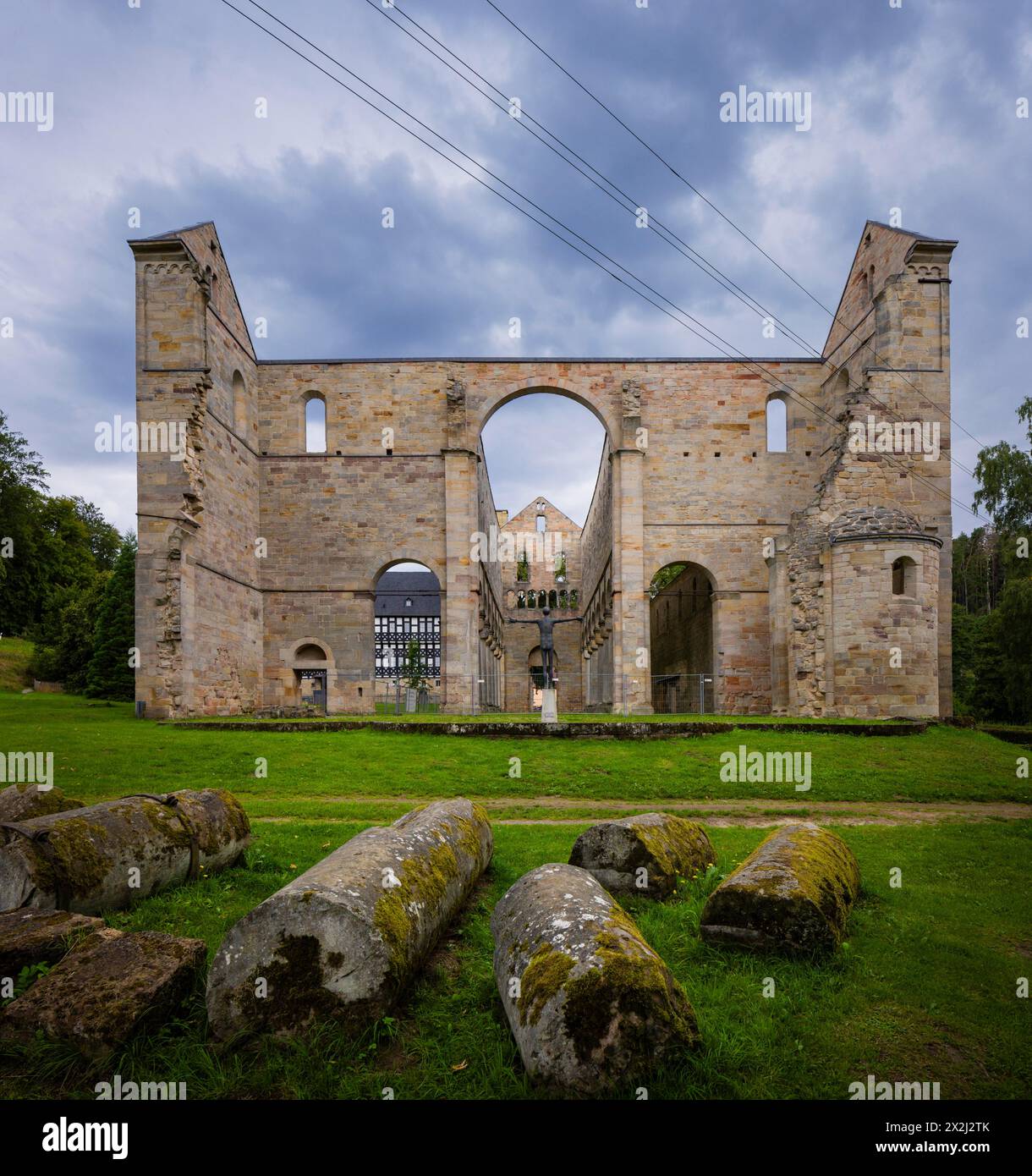 Le monastère Paulinzella est une ancienne abbaye bénédictine, fondée comme un monastère double à Paulinzella dans la vallée de Rottenbach en Thuringe. Les ruines de Banque D'Images