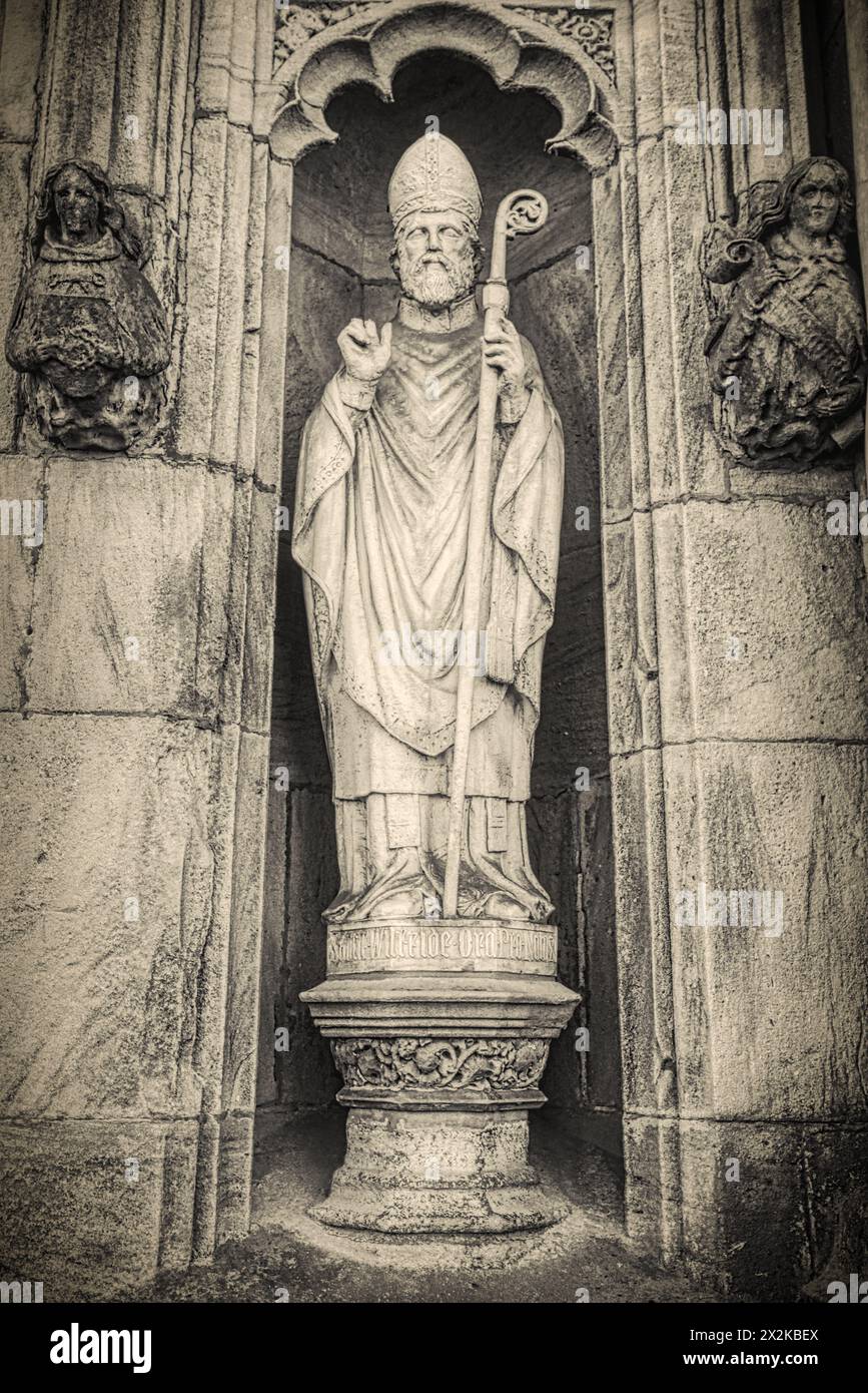 Statue, église St Marie, Bury, Lancashire, Angleterre, Royaume-Uni Banque D'Images