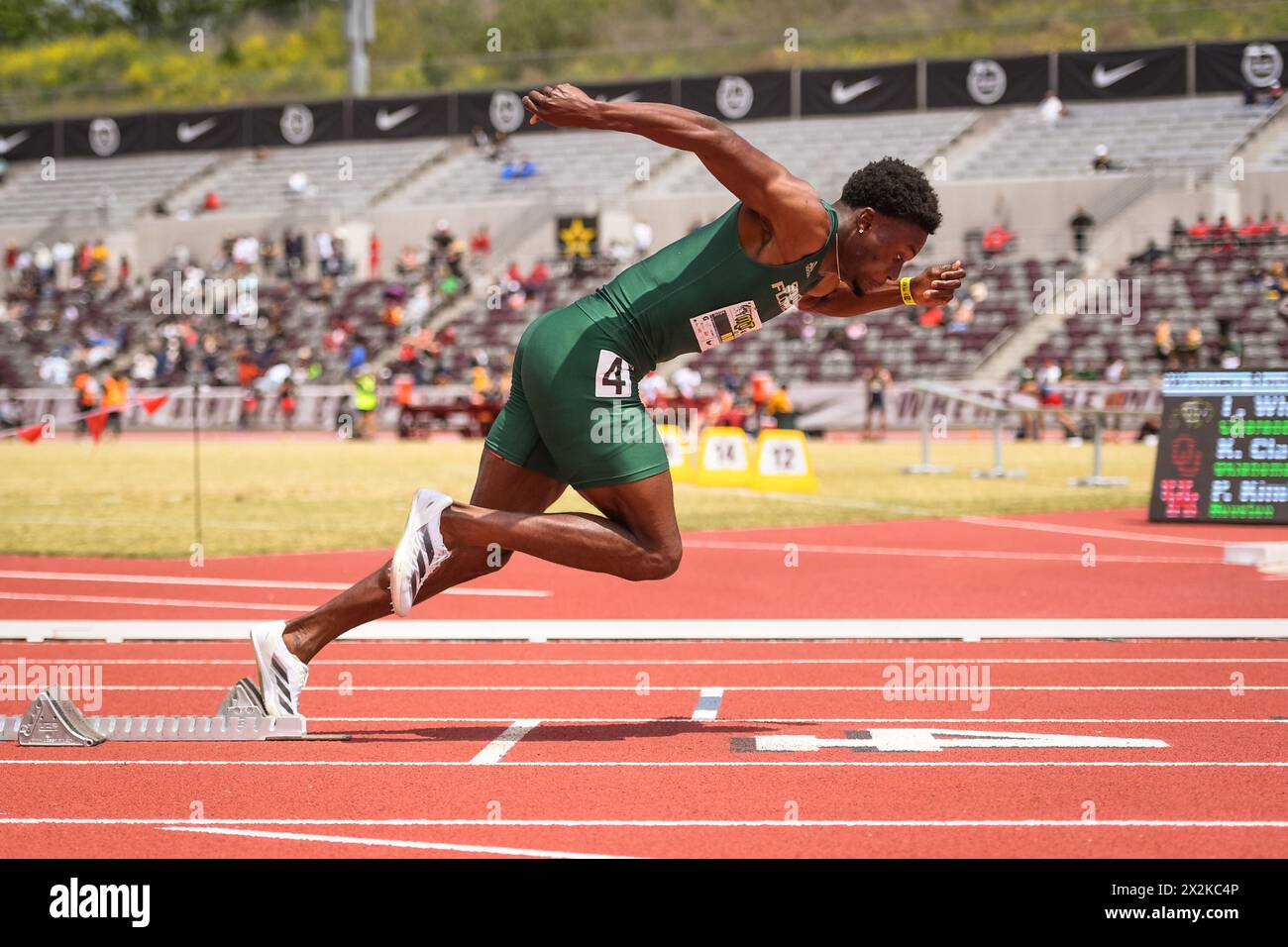 Daunte O’Banion, du sud de la Floride, court le 400m masculin lors du 64e Mt San Antonio College Relays au Hilmer Lodge Stadium le vendredi 19 avril 2024 Banque D'Images Daunte O’Banion, du sud de la Floride, court le 400m masculin lors du 64e Mt San Antonio College Relays au Hilmer Lodge Stadium le vendredi 19 avril 2024 Banque D'Images