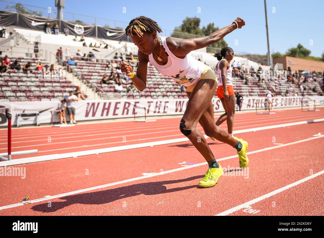 Shaniya Benjamin de South Florida saute dans le triple saut féminin lors du 64e Mt San Antonio College Relays au Hilmer Lodge Stadium samedi, Banque D'Images Shaniya Benjamin de South Florida saute dans le triple saut féminin lors du 64e Mt San Antonio College Relays au Hilmer Lodge Stadium samedi, Banque D'Images