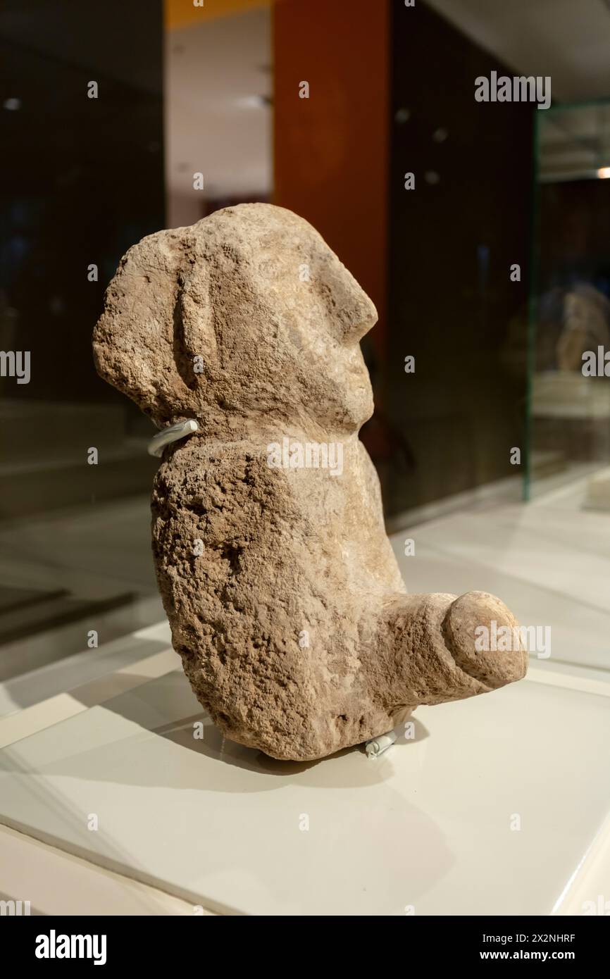 Statue humaine découverte à Gobeklitepe, Musée Sanlurfa, Sanliurfa, Turquie Banque D'Images
