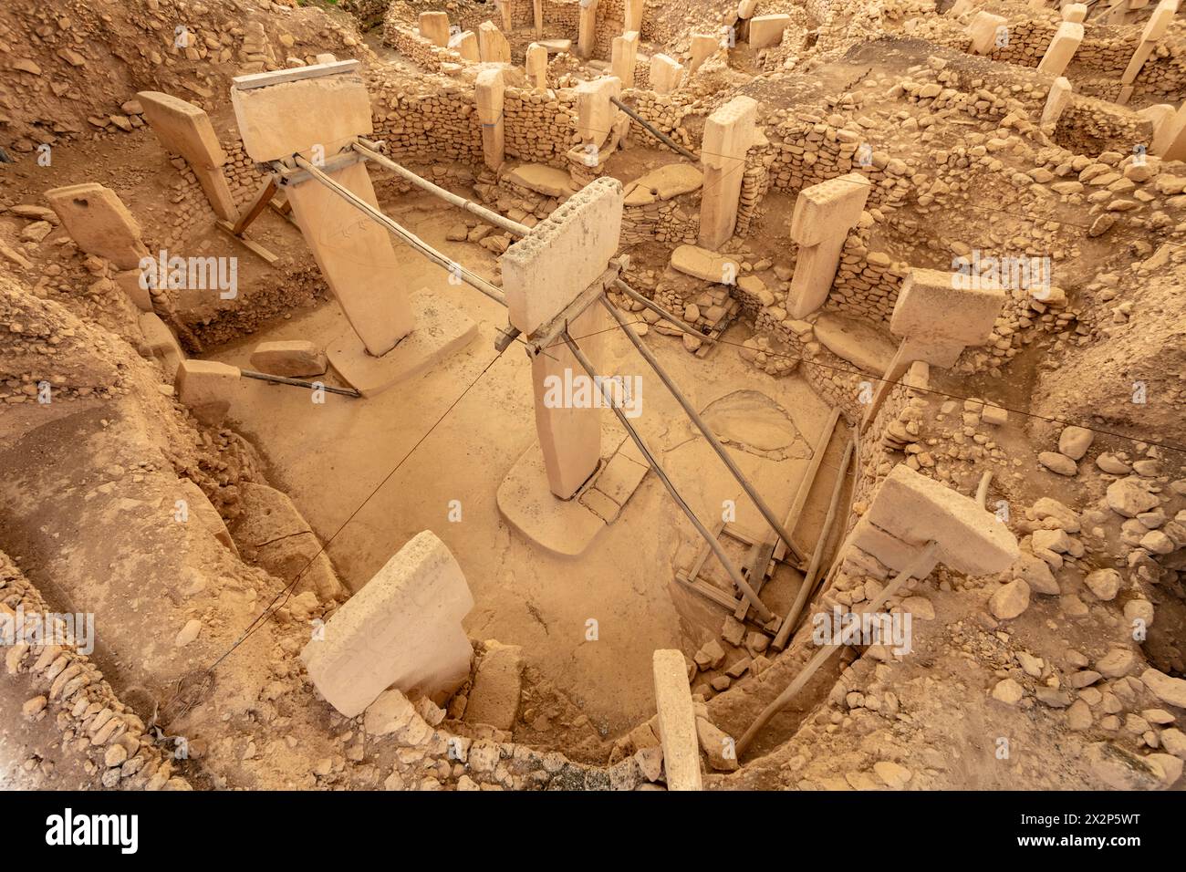 Piliers de pierres néolithiques en forme de T de Gobeklitepe, Sanliurfa, Turquie. Banque D'Images