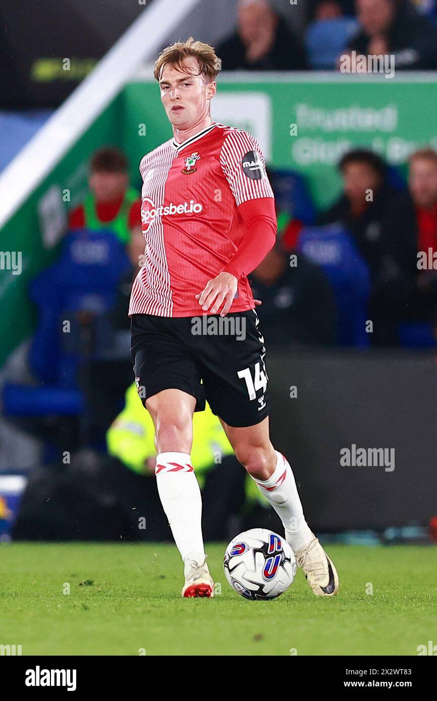 Leicester, Royaume-Uni. 23 avril 2024. James Bree de Southampton lors du Leicester City FC vs Southampton FC SKY BET EFL Championship match au King Power Stadium, Leicester, Angleterre, Royaume-Uni le 23 avril 2024 Credit : Every second Media/Alamy Live News Banque D'Images