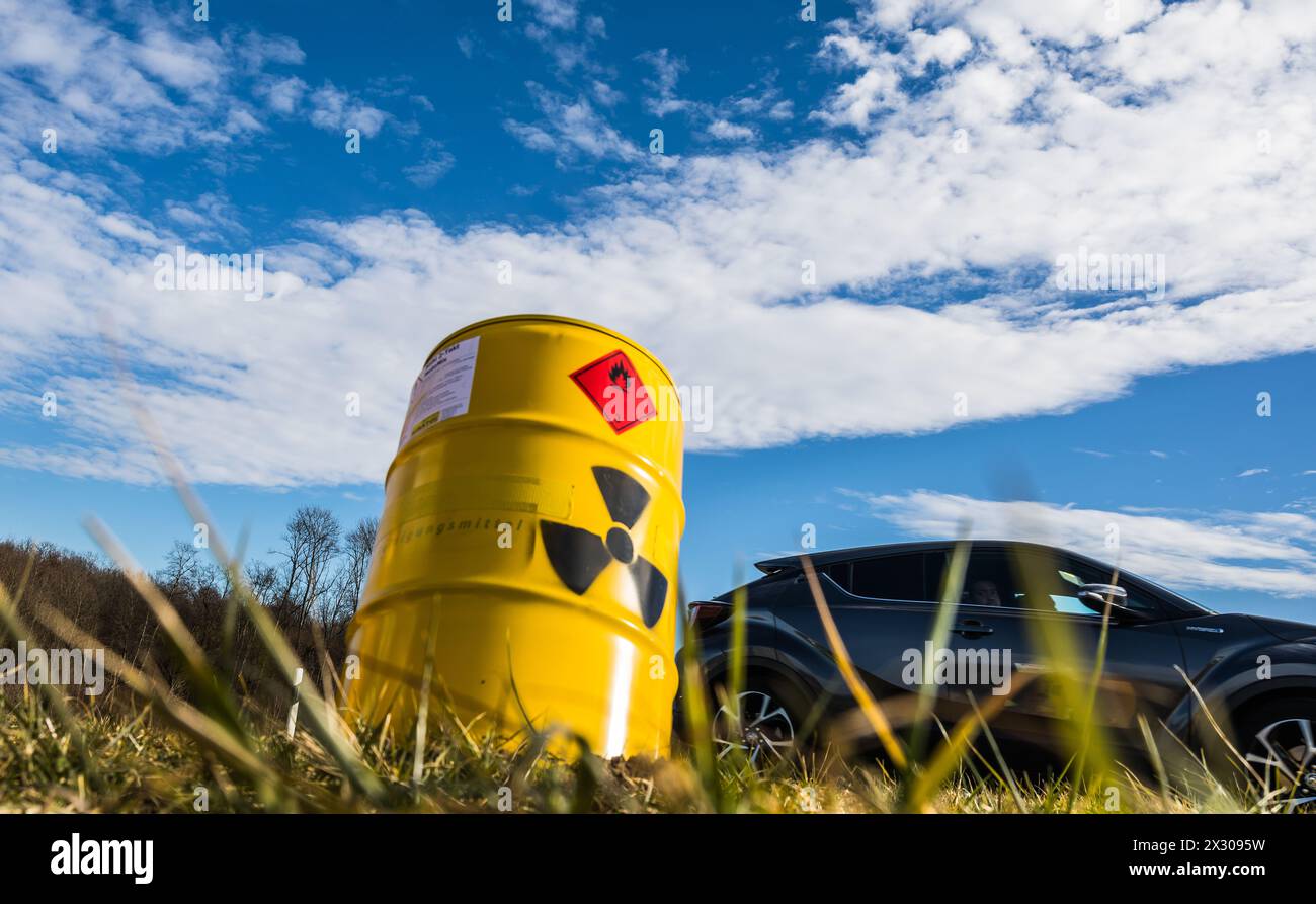 Marthalen, Schweiz - 29. Januar 2022 : einige Landwirte protestieren Still gegen ein mögliches Atomendlager in Region Zürcher Weinland. Banque D'Images