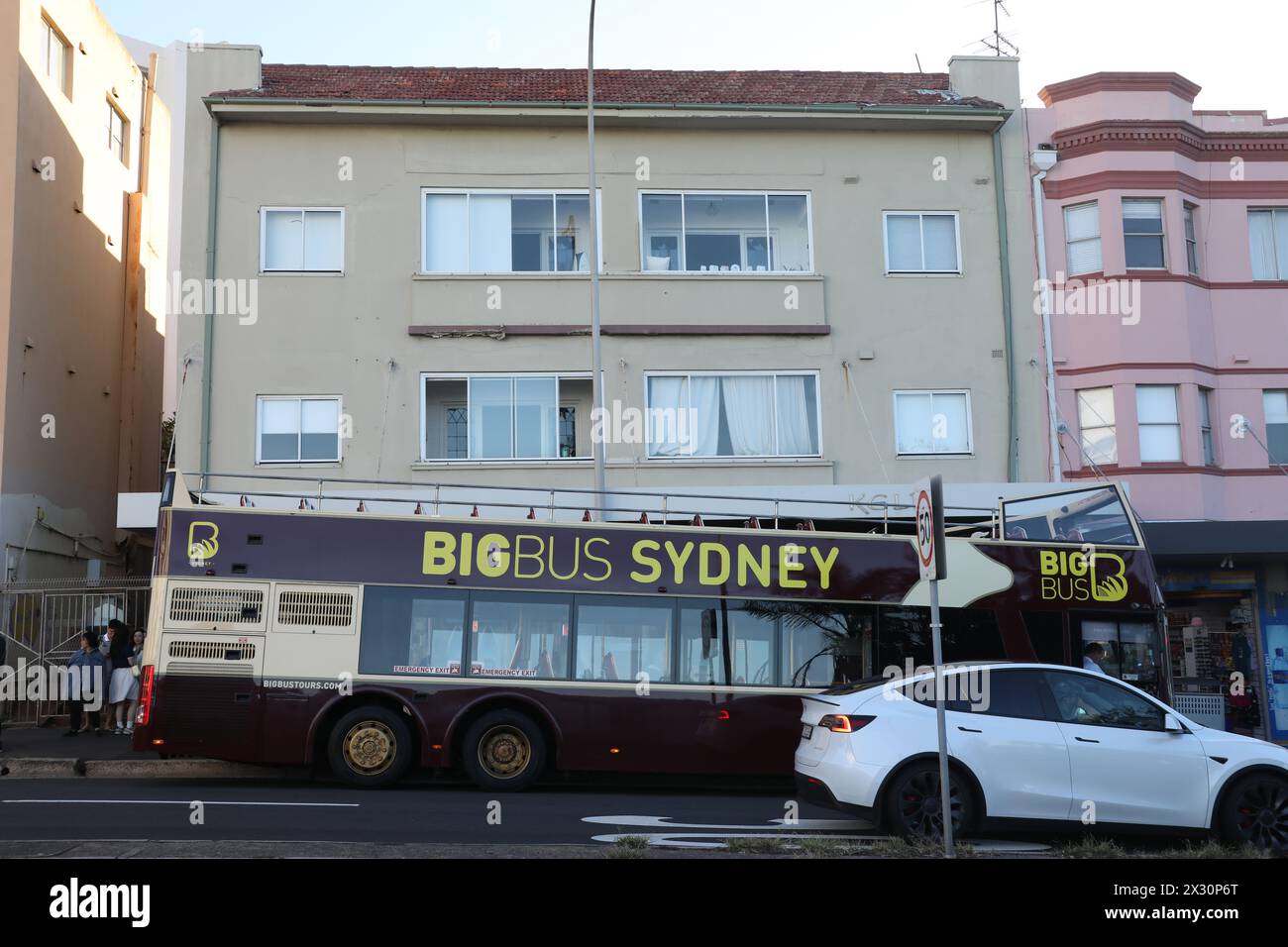 Bâtiments sur Campbell Parade, Bondi Beach, Sydney, Nouvelle-Galles du Sud, Australie Banque D'Images