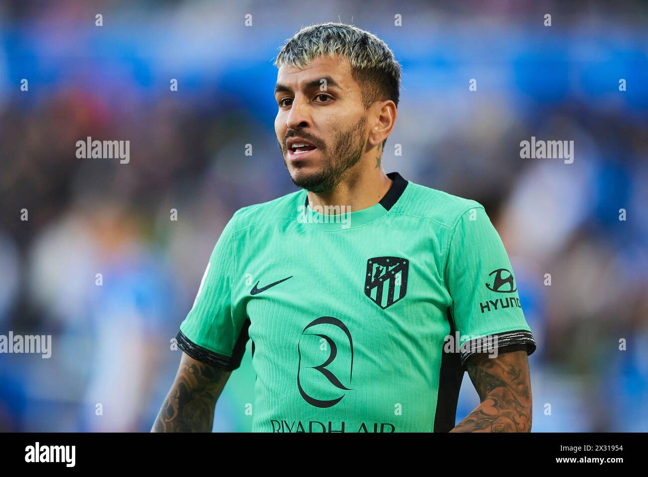 Angel Correa de l'Atletico de Madrid regarde pendant le match LaLiga EA Sports entre le Deportivo Alaves et l'Atletico de Madrid au stade Mendizorrotza Banque D'Images