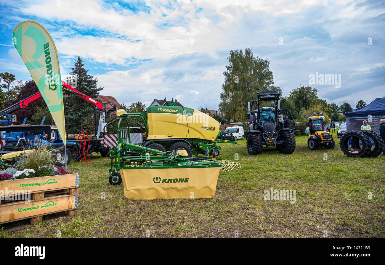 An der Herbstmesse Rafz sind Landwirtschaftfahrzeuge ausgestellt. (Rafz, Schweiz, 25.09.2022) Banque D'Images