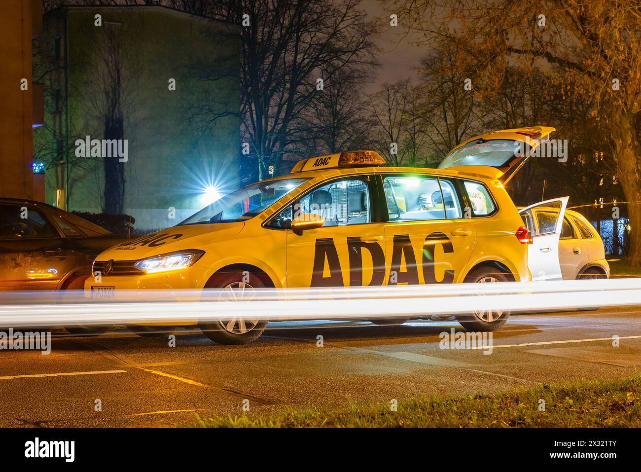 Assistance routière ADAC la nuit, assistance routière la nuit Banque D'Images
