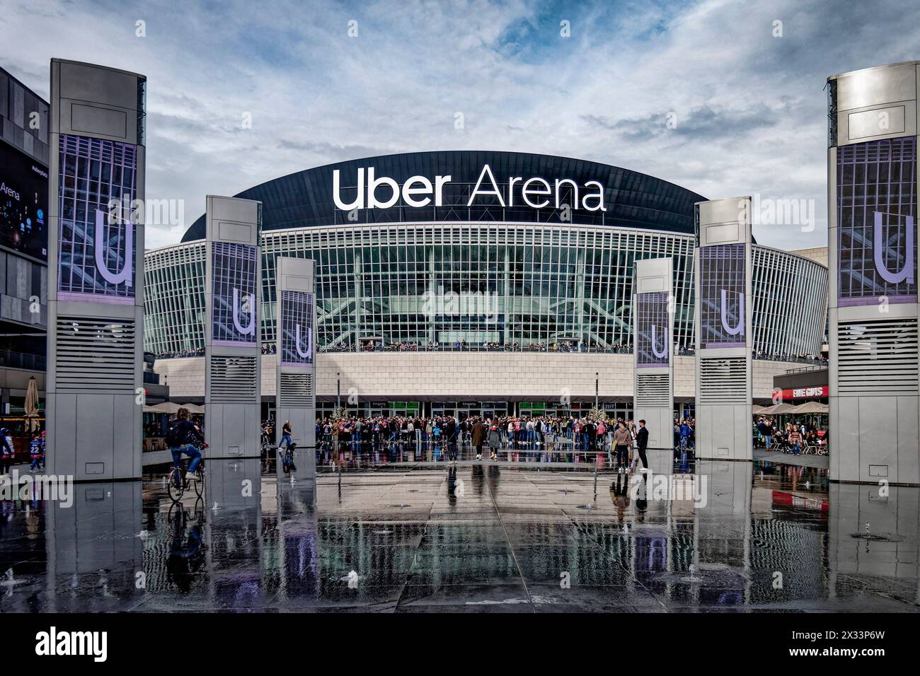Uber Arena, bis 2015 O2 World Berlin, bis März 2024 Mercedes-Benz-Arena, Mehrzweckhalle, Sportveranstaltungen, Konzerte, événements, Umbennung zur Uber-Ar Banque D'Images