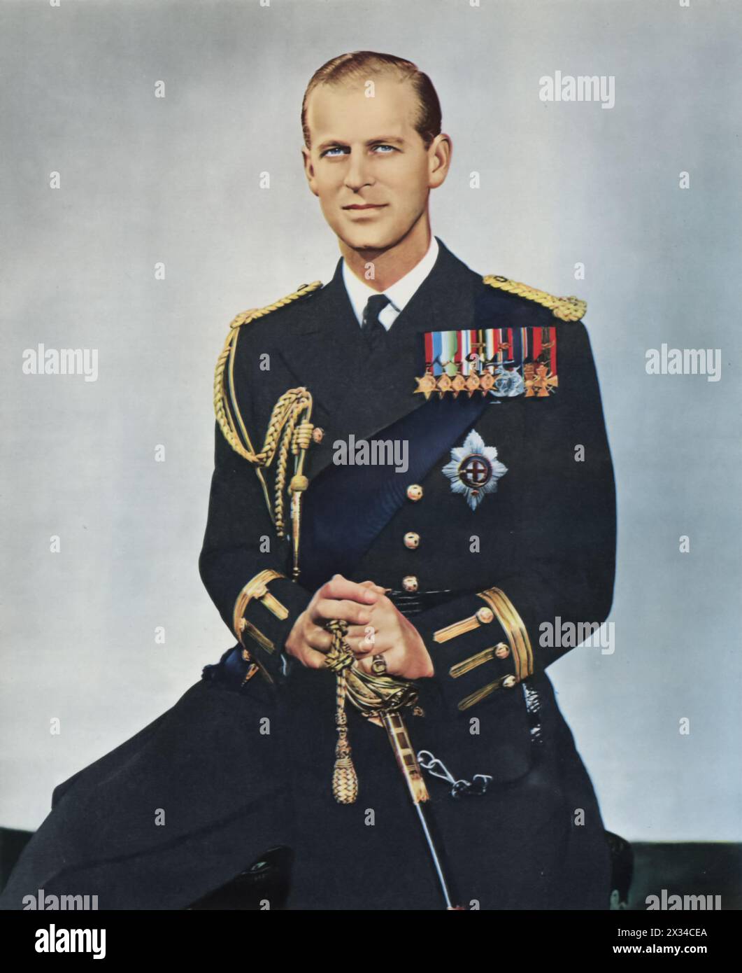 Un portrait de Philip, S.A.R. le duc d'Édimbourg, époux de la reine Elizabeth II. En tant que consort ayant servi le plus longtemps dans l'histoire britannique, le prince Philip était connu pour son engagement dans de nombreuses activités caritatives, son soutien indéfectible au monarque et son sens distinctif du devoir. Banque D'Images