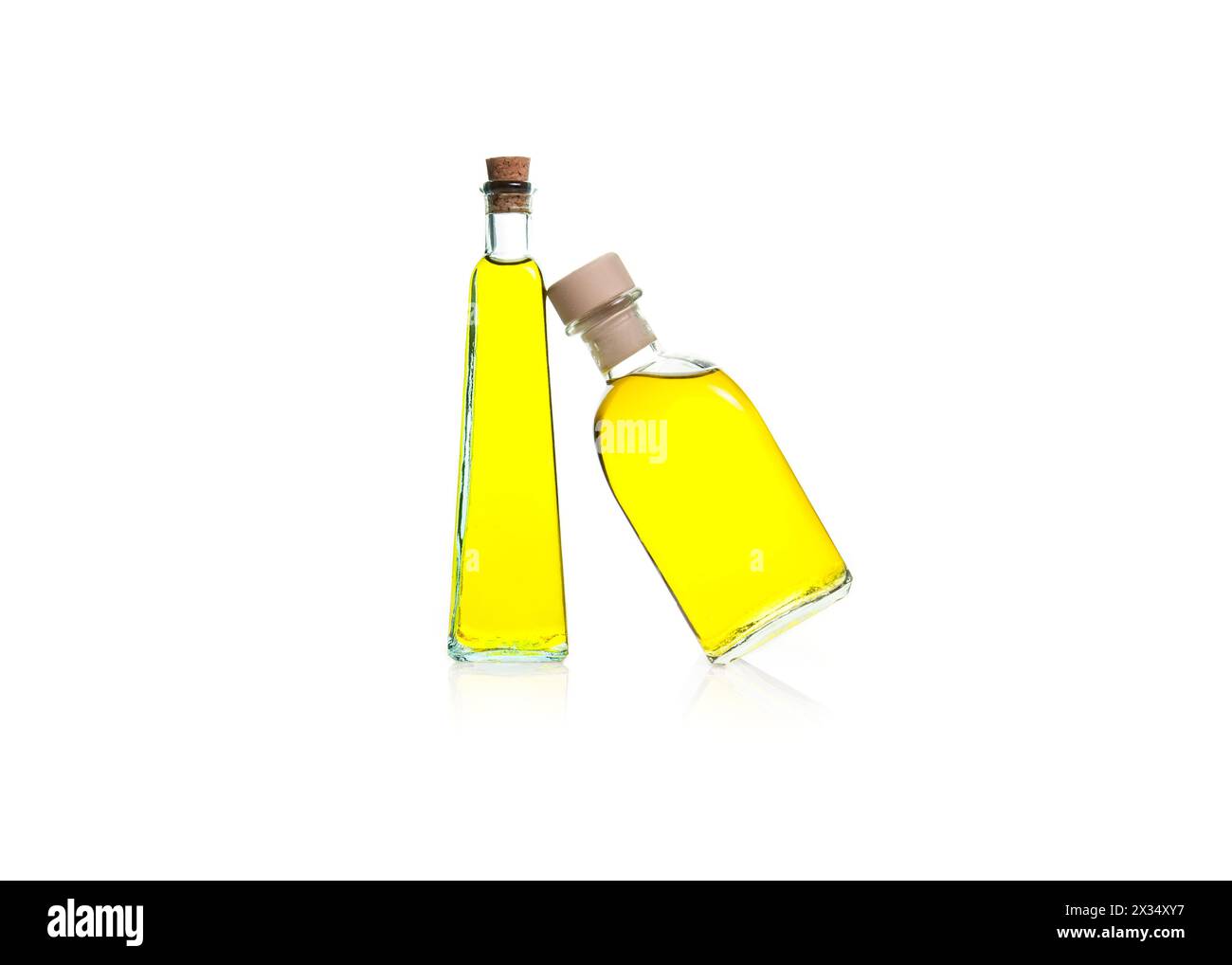 bouteilles d'huile d'olive isolées sur fond blanc Banque D'Images