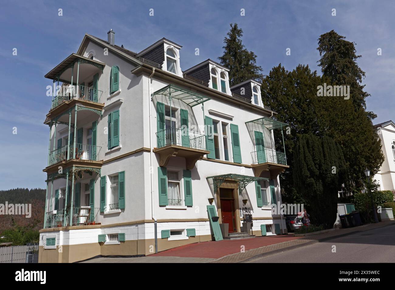 Villa Joséphine, maison historique avec appartements de vacances, ville thermale Badenweiler, Forêt Noire, Markgraeflerland, Bade-Wuerttemberg, Allemagne Banque D'Images