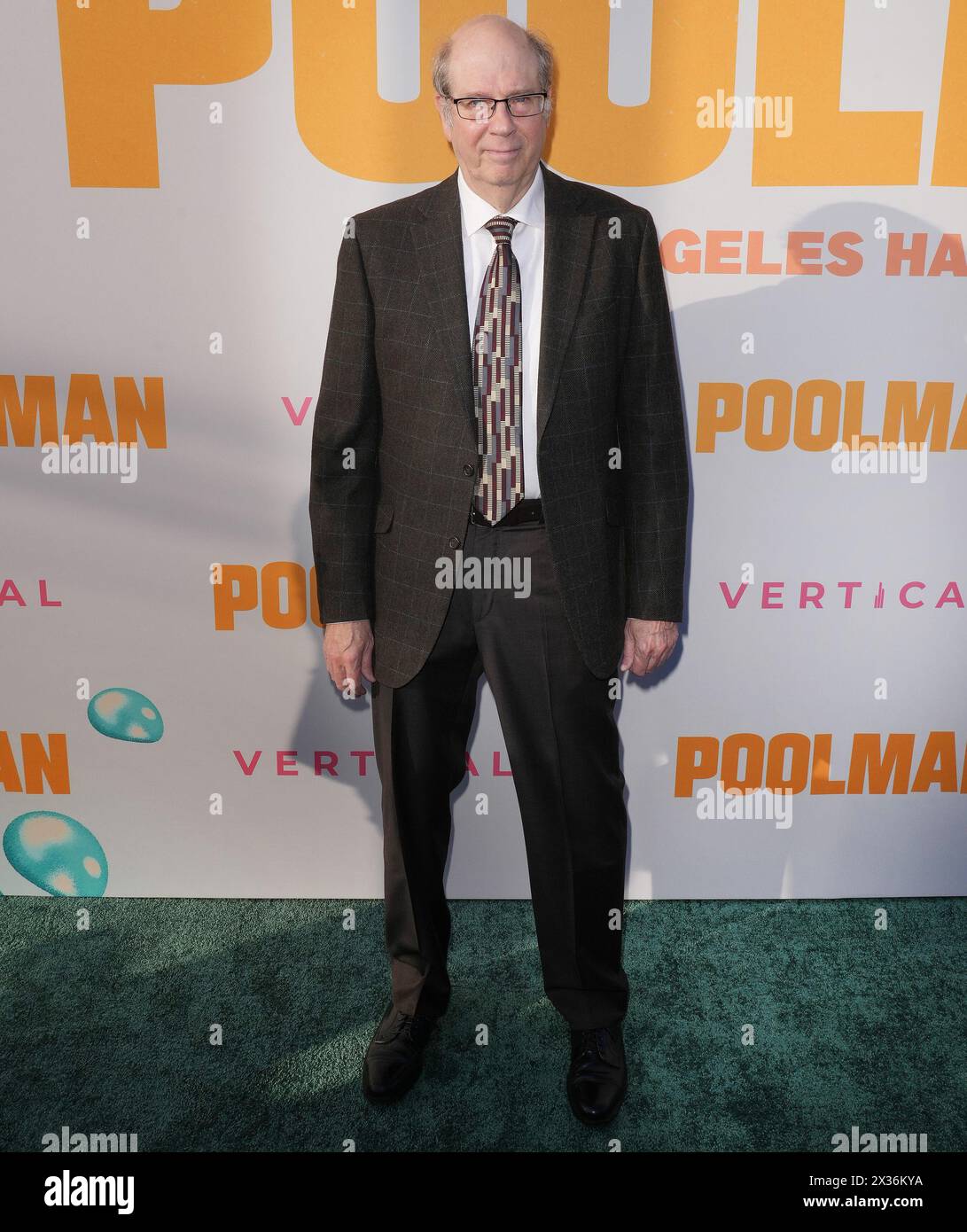 Los Angeles, États-Unis. 24 avril 2024. Stephen Tobolowsky arrive à la première POOLMAN Los Angeles tenue au Vista Theatre à Los Angeles, CA le mercredi, ?avril 24, 2024. (Photo de Sthanlee B. Mirador/Sipa USA) crédit : Sipa USA/Alamy Live News Banque D'Images