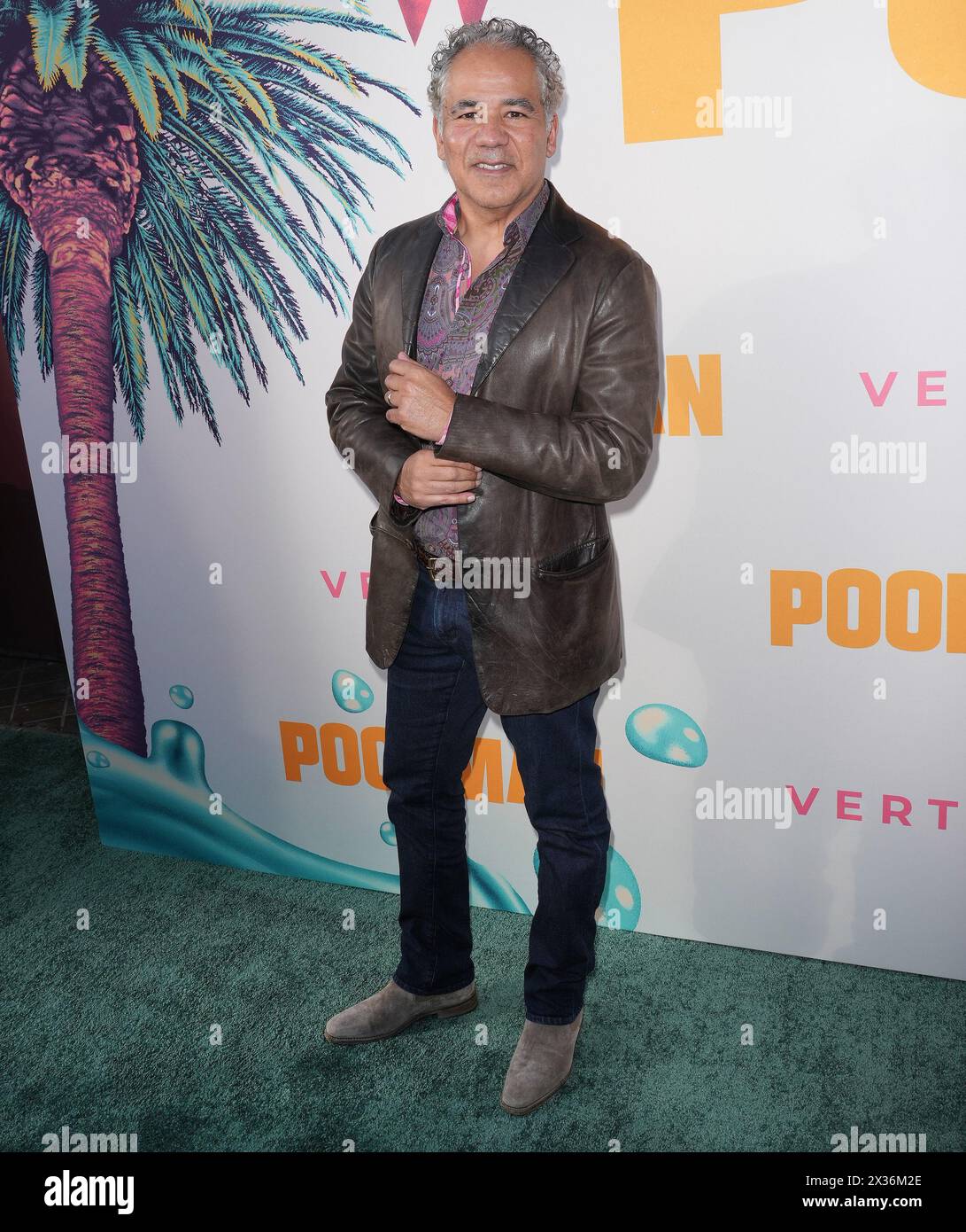 Los Angeles, États-Unis. 24 avril 2024. John Ortiz arrive à la première POOLMAN Los Angeles tenue au Vista Theatre à Los Angeles, CA le mercredi, ?avril 24, 2024. (Photo de Sthanlee B. Mirador/Sipa USA) crédit : Sipa USA/Alamy Live News Banque D'Images