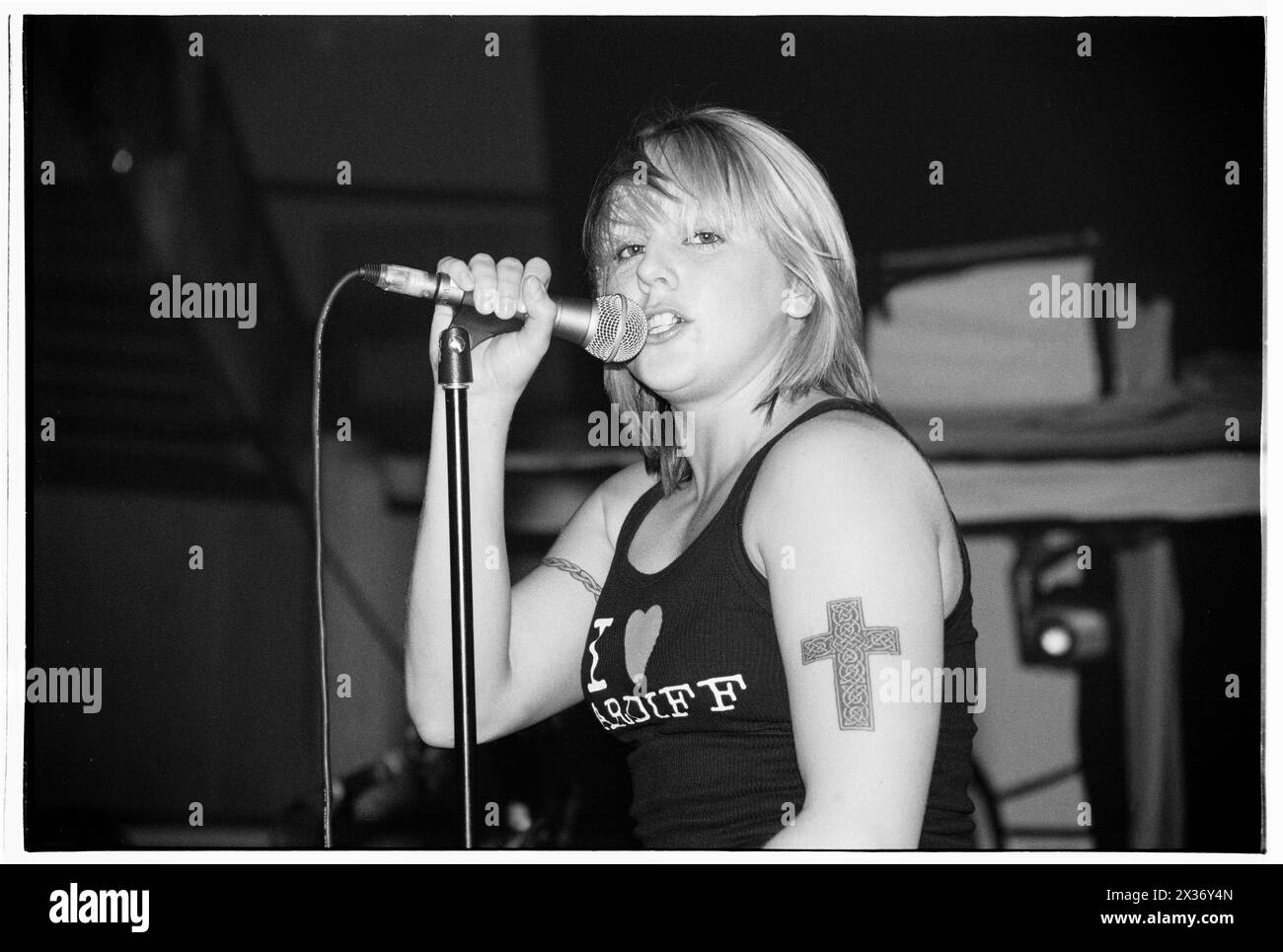 MEL C, CONCERT, SOLO, 2000 : former Spice Girl Mel C – Melanie Chisholm – jouant en solo au Cardiff St David’s Hall le 21 septembre 2000. Photographie : Rob Watkins. INFO : Mel C, née Melanie Chisholm le 12 janvier 1974, à Whiston, Angleterre, est devenue célèbre en tant que membre des Spice Girls dans les années 90 Sa carrière solo a prospéré avec des tubes comme « Never Be the Same Again », mettant en valeur son talent durable. Banque D'Images