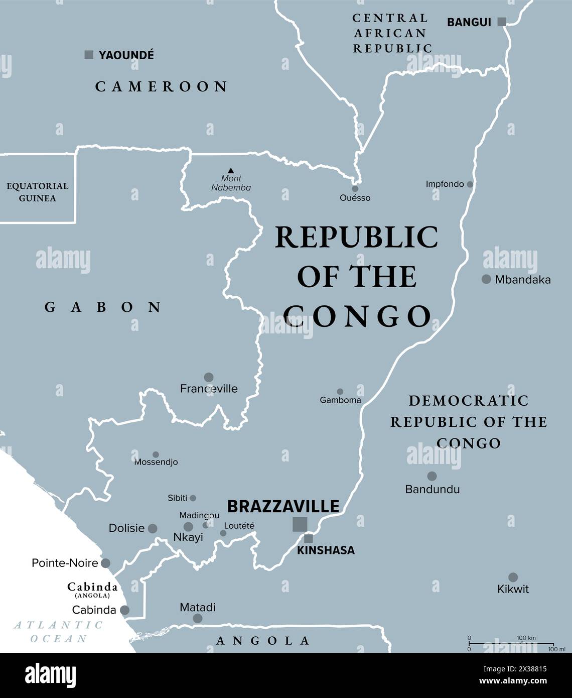 République du Congo, carte politique grise. Aussi connu sous le nom de Congo, un pays situé sur la côte ouest de l'Afrique centrale, avec la capitale Brazzaville. Banque D'Images