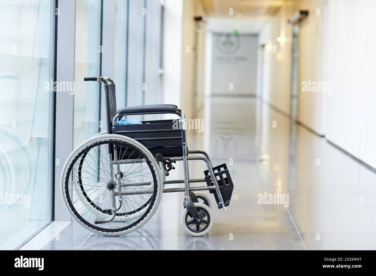 Fauteuil roulant. Hôpital Onkologikoa. Donostia, San Sebastian. Gipuzkoa. Pays Basque. L'Espagne. Banque D'Images