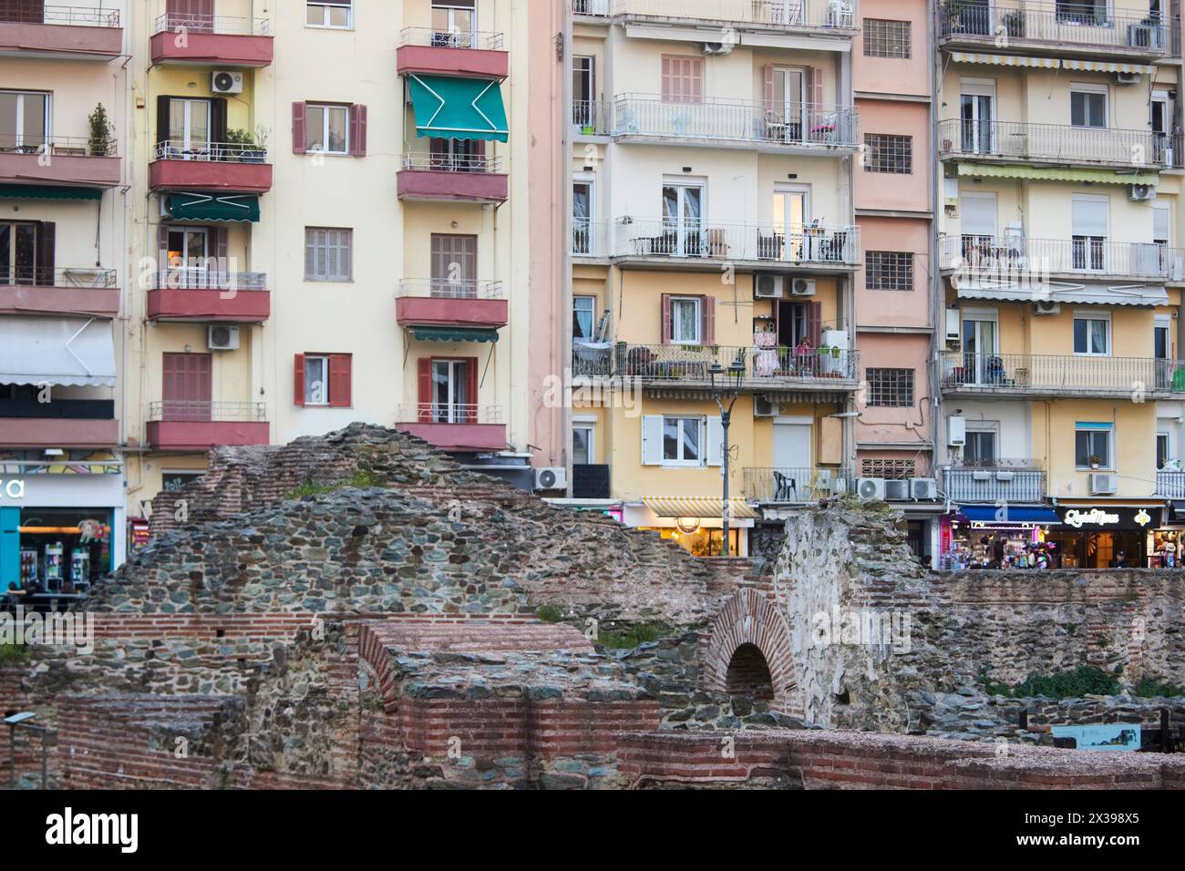 Thessalonique, région de la ville grecque de Macédoine dans le nord de la Grèce Palais de Galère ruines Banque D'Images