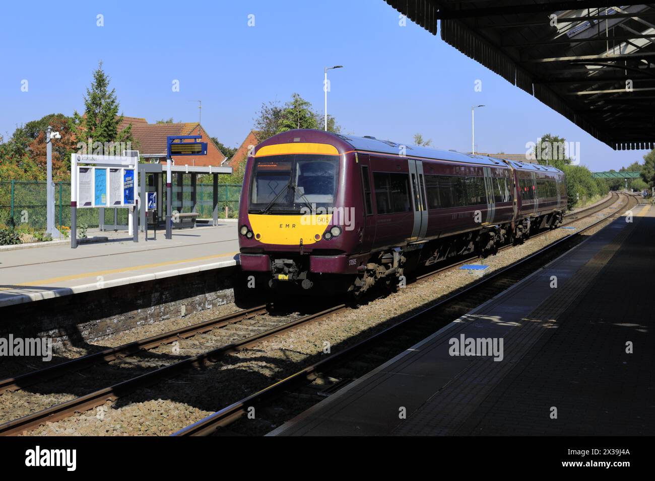 East Midlands trains TurboStar 170505 à la gare de Spalding, Lincolnshire, Angleterre, Royaume-Uni Banque D'Images