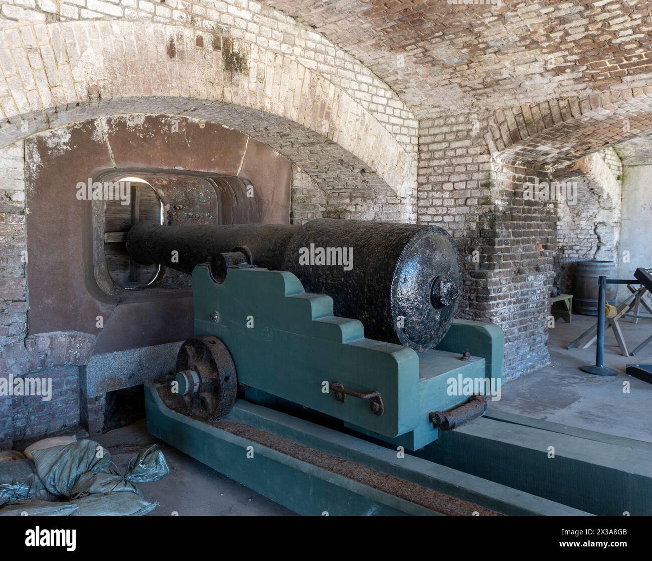 Cannon à Fort Sumter près de Charleston, Caroline du Sud Banque D'Images
