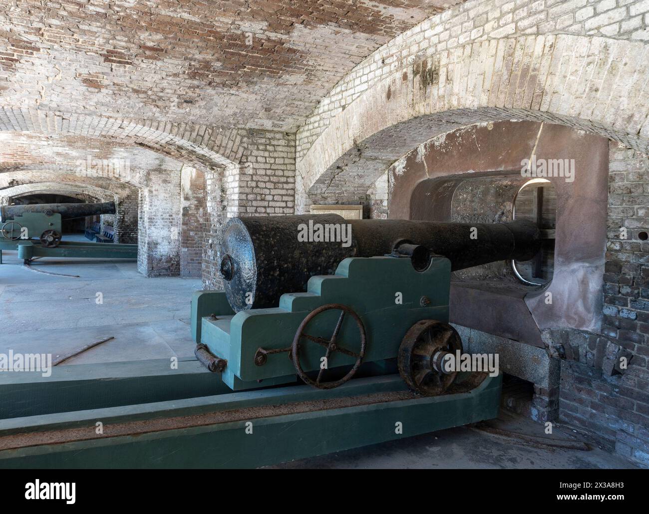 Cannon à Fort Sumter près de Charleston, Caroline du Sud Banque D'Images