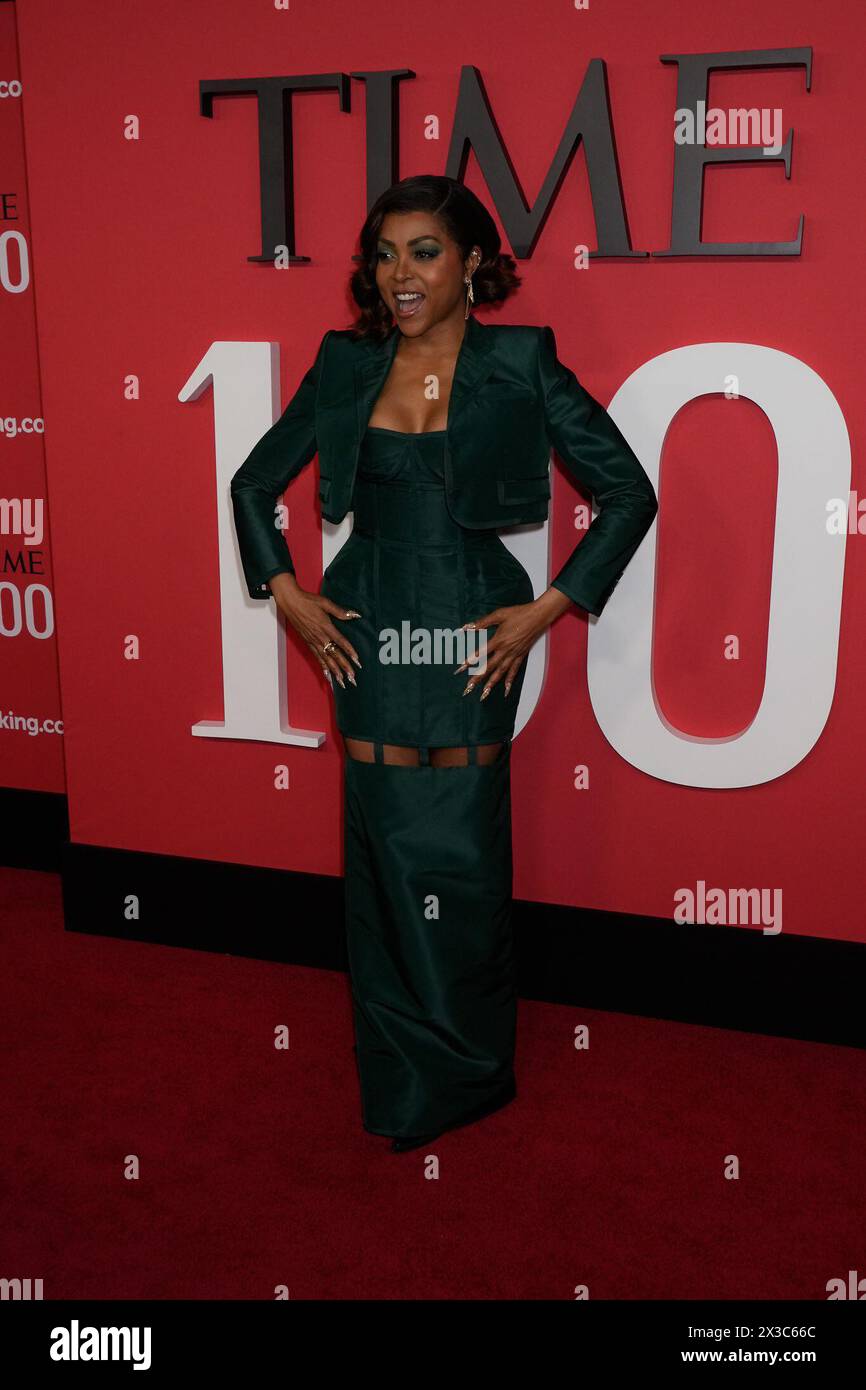 New York, États-Unis. 25 avril 2024. Taraji P. Henson assiste au Time 100 Gala, honorant les 100 personnes les plus influentes du monde, qui se tient au Frederick P. Rose Hall, stade du jazz au Lincoln Center à New York, le jeudi 25 avril 2024. Crédit : Jennifer Graylock/Alamy Live News Banque D'Images