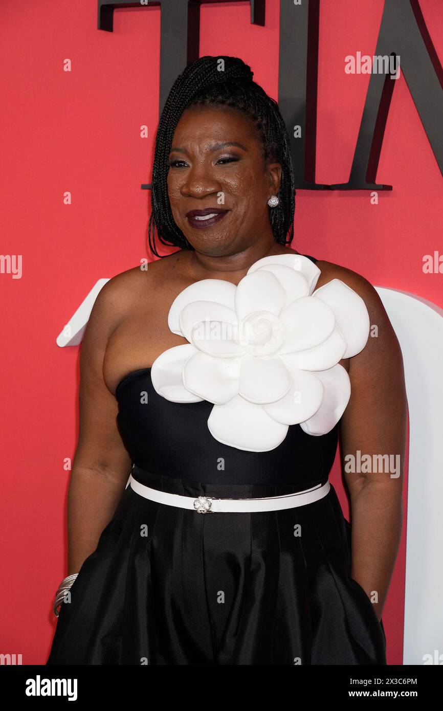 New York, États-Unis. 25 avril 2024. Tarana Burke assiste au Time 100 Gala, honorant les 100 personnes les plus influentes du monde, qui se tient au Frederick P. Rose Hall, maison du jazz au Lincoln Center à New York, le jeudi 25 avril 2024. Crédit : Jennifer Graylock/Alamy Live News Banque D'Images