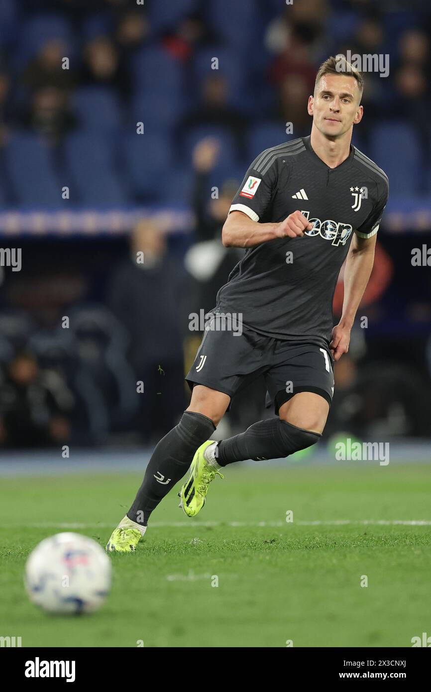 Arkadiusz Milik, l'attaquant polonais de la Juventus, regarde lors du match de demi-finale de la Coupe d'italie SS Lazio vs Juventus au stade Olimpico le 23 avril 2024 à Rome. Banque D'Images Arkadiusz Milik, l'attaquant polonais de la Juventus, regarde lors du match de demi-finale de la Coupe d'italie SS Lazio vs Juventus au stade Olimpico le 23 avril 2024 à Rome. Banque D'Images