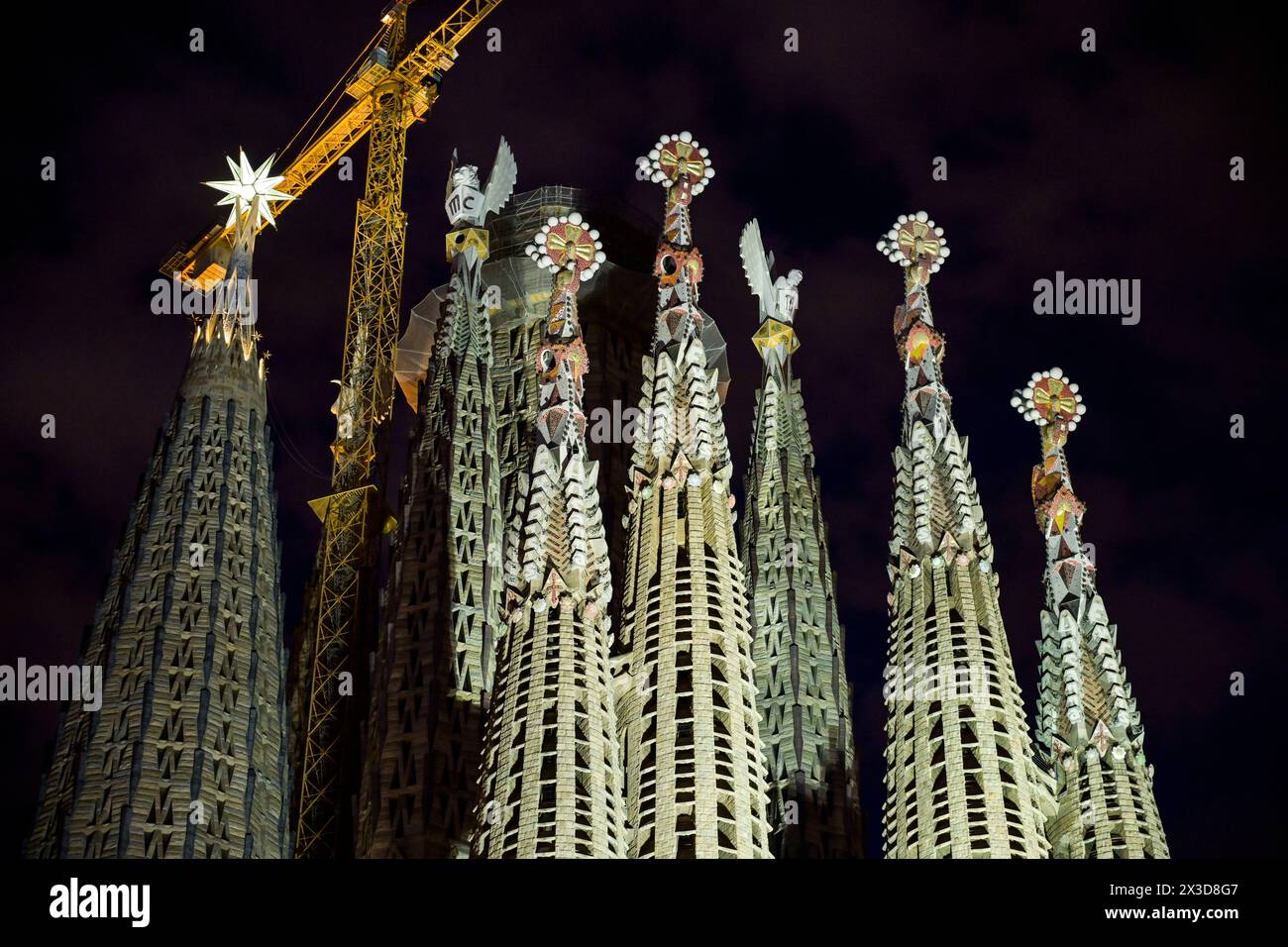 Kirchtürme, Passionsfassade, Sagrada Familia, Basilica von Antoni Gaudi, Barcelona, Katalonien, Spanien Banque D'Images
